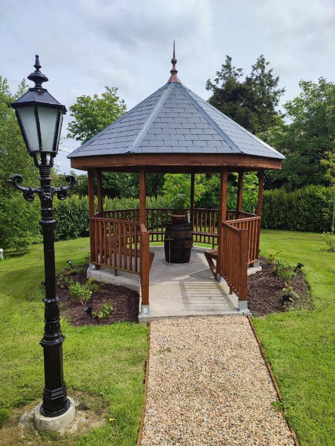 Tower View Lodge Ennis Buitenkant foto